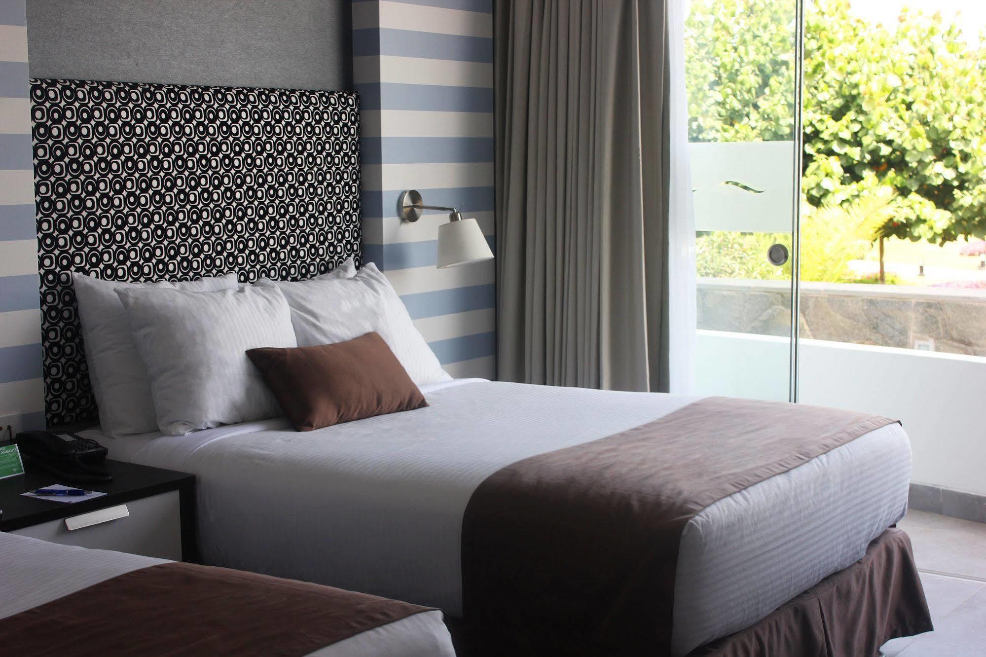 Vpx Hotel อาเซีย ภายนอก รูปภาพ